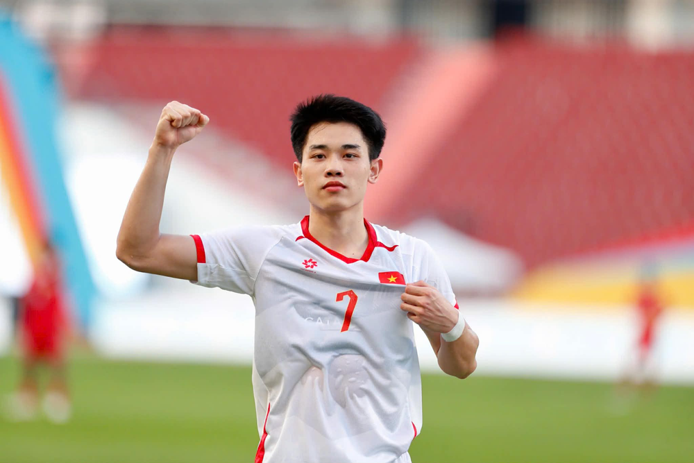 Tin Nóng Thể Thao Sáng 30/12: Đình Bắc Tiếp Tục So Kè Hoàng Đức; Sự Nghiệp Quyền Anh Của Joshua Bị Đe Dọa - Ảnh 1.