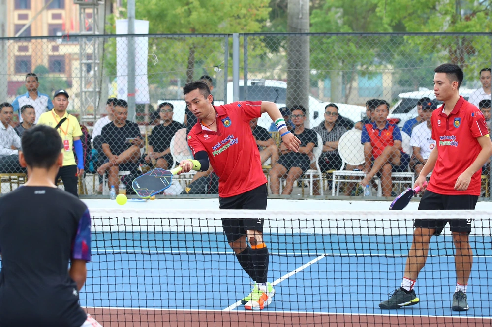 Nhìn lại trào lưu pickleball năm 2025 tại Việt Nam: Từ cơn sốt phong trào đến sân chơi có tổ chức - Ảnh 1.