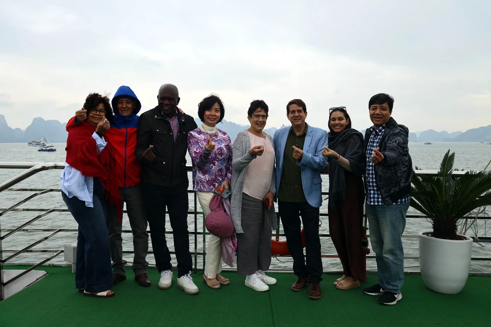 Du lịch Tết Dương lịch 2026: Những tọa độ "vàng" quanh Hà Nội và TP. Hồ Chí Minh không thể bỏ lỡ - Ảnh 2. Du lịch Tết Dương lịch 2026: Những tọa độ "vàng" quanh Hà Nội và TP. Hồ Chí Minh không thể bỏ lỡ - Ảnh 2.