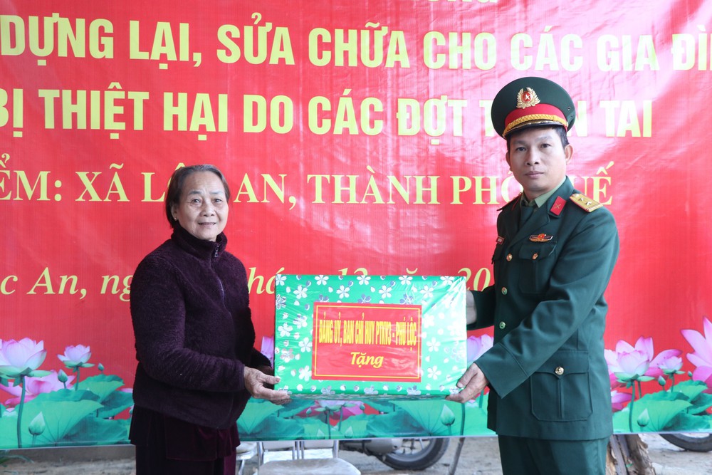 Huế khánh thành ngôi nhà đầu tiên trong "Chiến dịch Quang Trung" - Ảnh 5. Huế khánh thành ngôi nhà đầu tiên trong "Chiến dịch Quang Trung" - Ảnh 5.
