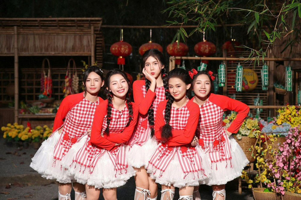 Vstar trở lại đường đua V-pop với MV "Về miền tây chơi" - Ảnh 3.