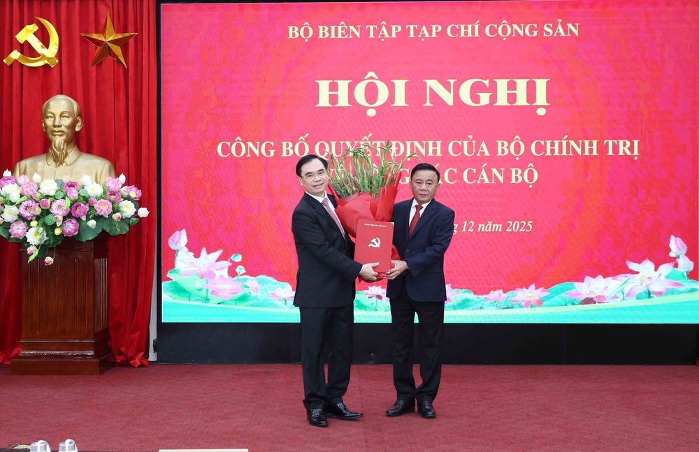 Đồng chí Dương Trung Ý giữ chức Tổng Biên tập Tạp chí Cộng sản - Ảnh 1. Đồng chí Dương Trung Ý giữ chức Tổng Biên tập Tạp chí Cộng sản - Ảnh 1.