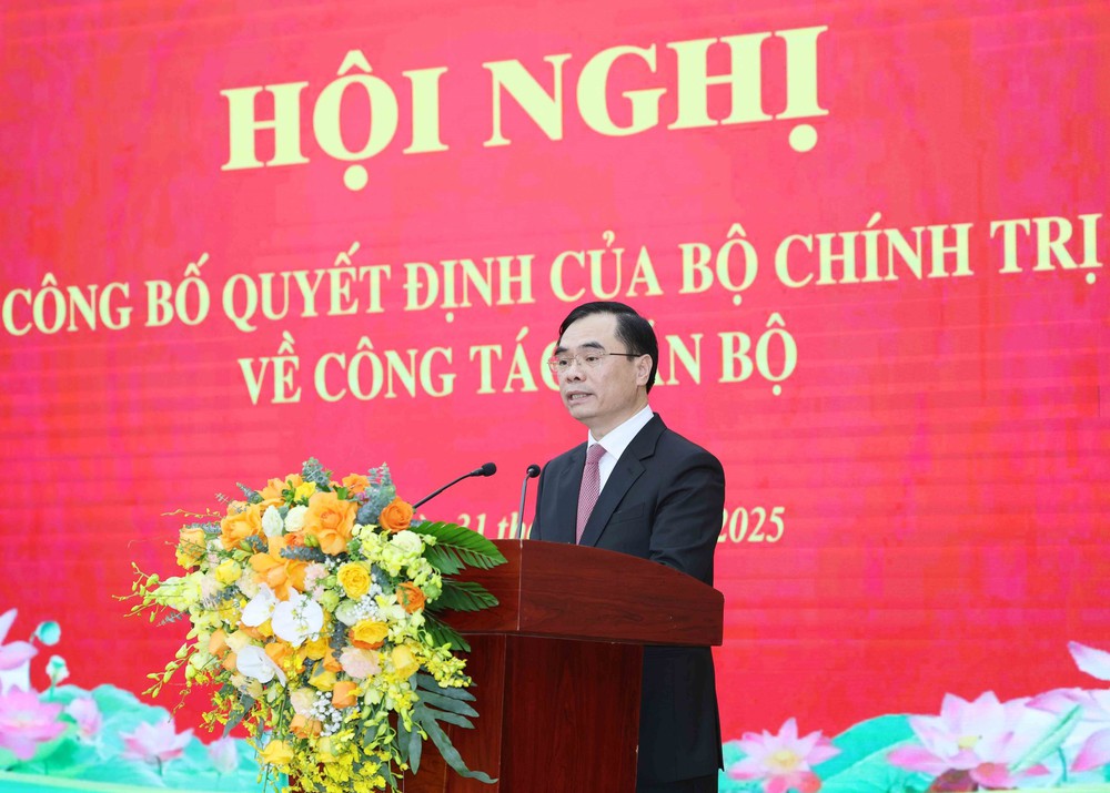 Đồng chí Dương Trung Ý giữ chức Tổng Biên tập Tạp chí Cộng sản - Ảnh 2. Đồng chí Dương Trung Ý giữ chức Tổng Biên tập Tạp chí Cộng sản - Ảnh 2.