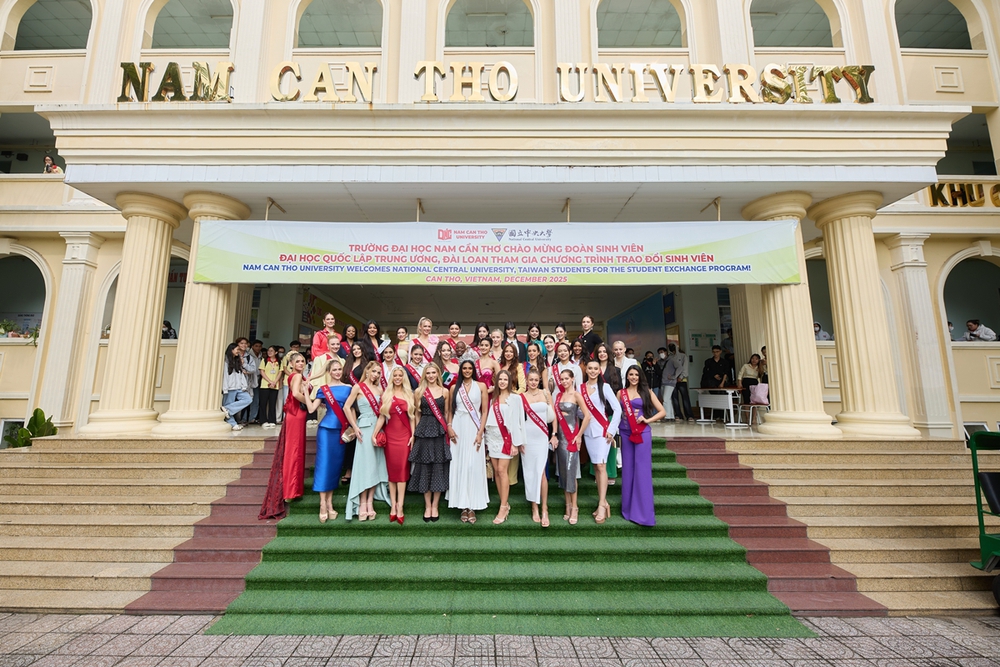  Miss Charm 2025 giao lưu với sinh viên Trường Đại học Nam Cần Thơ - Ảnh 2.