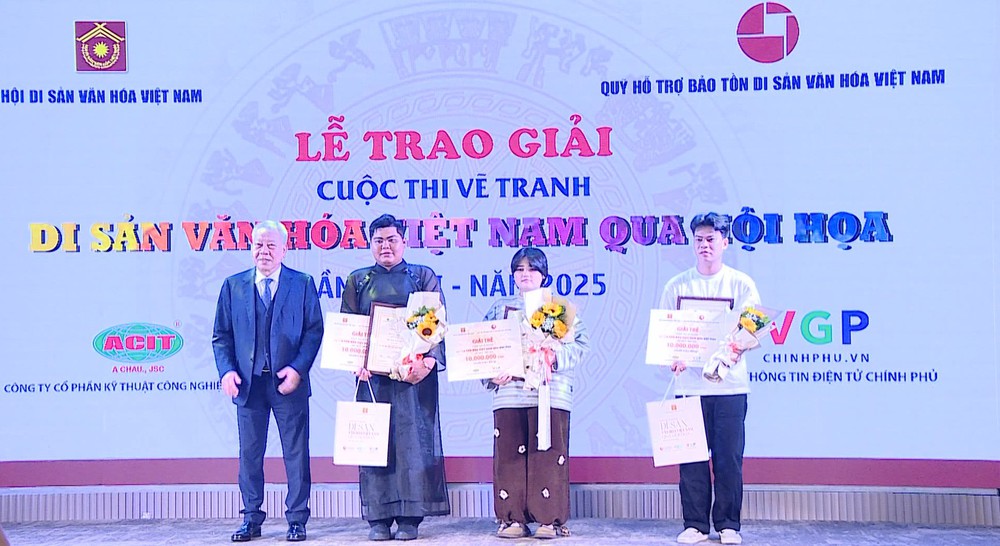 Hơn 1.300 tác phẩm vẽ về di sản văn hóa Việt Nam: Lan tỏa tình yêu và cảm hứng sáng tạo - Ảnh 6. Hơn 1.300 tác phẩm vẽ về di sản văn hóa Việt Nam: Lan tỏa tình yêu và cảm hứng sáng tạo - Ảnh 6.