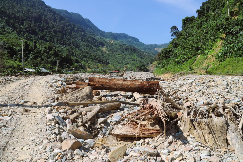 Bộ Công Thương ra công điện ứng phó với mưa lũ miền Trung - Ảnh 3. Bộ Công Thương ra công điện ứng phó với mưa lũ miền Trung - Ảnh 3.