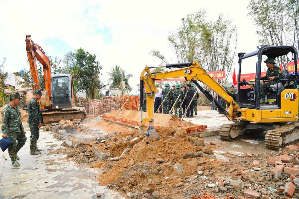 Sẵn sàng ứng phó với mưa lũ tại khu vực có nguy cơ bị chia cắt - Ảnh 1.