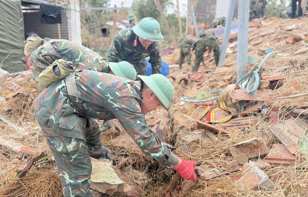 Khả năng xuất hiện bão số 16 trên Biển Đông - Ảnh 2.