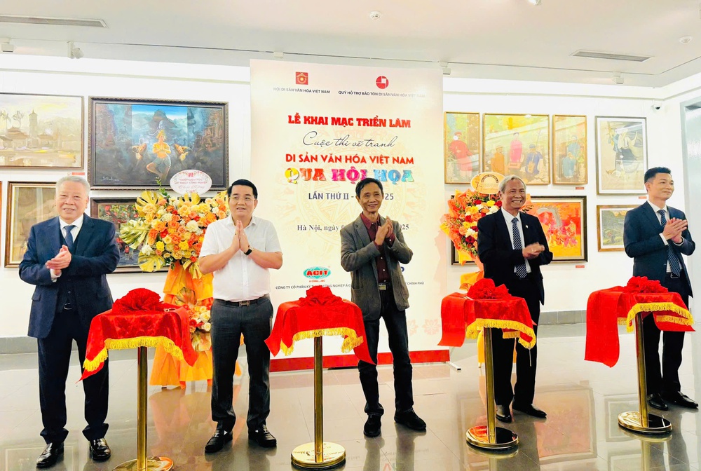 Hơn 1.300 tác phẩm vẽ về di sản văn hóa Việt Nam: Lan tỏa tình yêu và cảm hứng sáng tạo - Ảnh 8. Hơn 1.300 tác phẩm vẽ về di sản văn hóa Việt Nam: Lan tỏa tình yêu và cảm hứng sáng tạo - Ảnh 8.