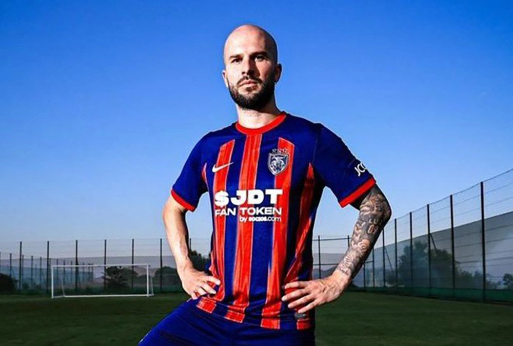 Nhà vô địch Malaysia suy yếu sau án phạt về gian lận nhập tịch, bị đội bóng Campuchia cầm chân ở giải Đông Nam Á - Ảnh 2.