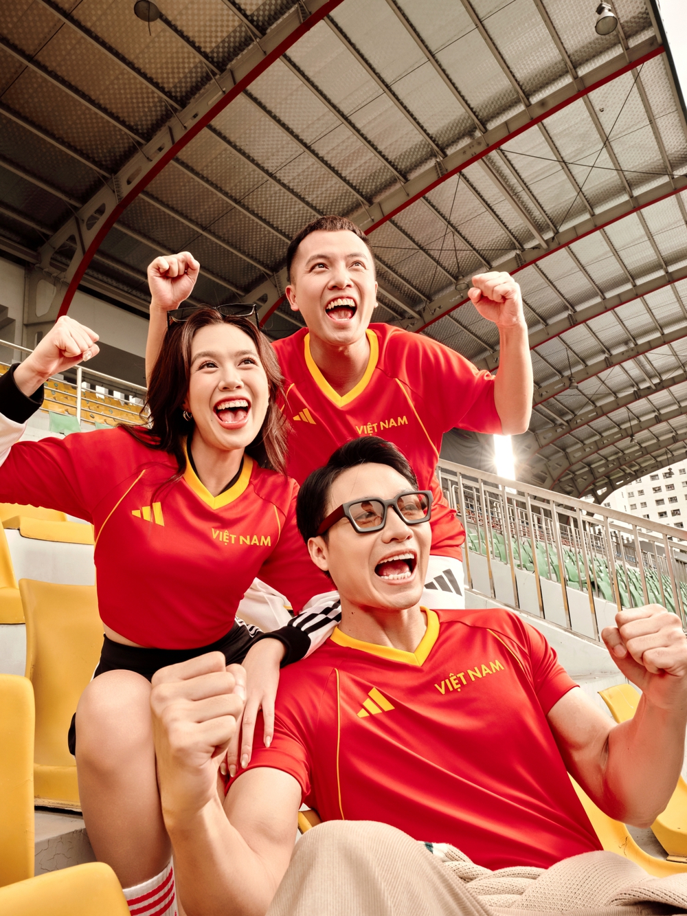 adidas Việt Nam ra mắt áo &quot;Việt Nam Đồng Sắc&quot;: Biểu tượng tự hào đồng hành cùng người hâm mộ trên mọi hành trình thể thao - Ảnh 1.