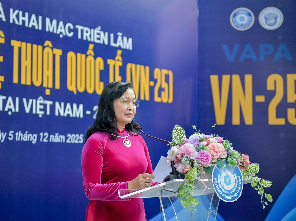 Trao giải và khai mạc triển lãm Cuộc thi Ảnh nghệ thuật Quốc tế lần thứ 13 năm 2025 - Ảnh 1.