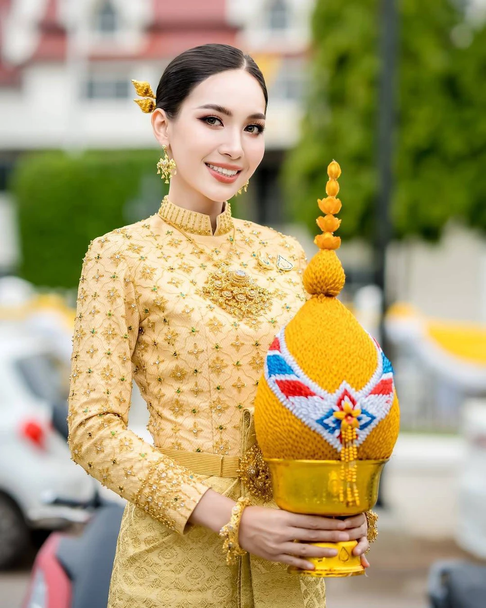 Nhan sắc 11 Hoa hậu, Á hậu cầm biển hiệu dẫn đầu các đoàn thể thao tại Lễ khai mạc SEA Games 2025 - Ảnh 11.
