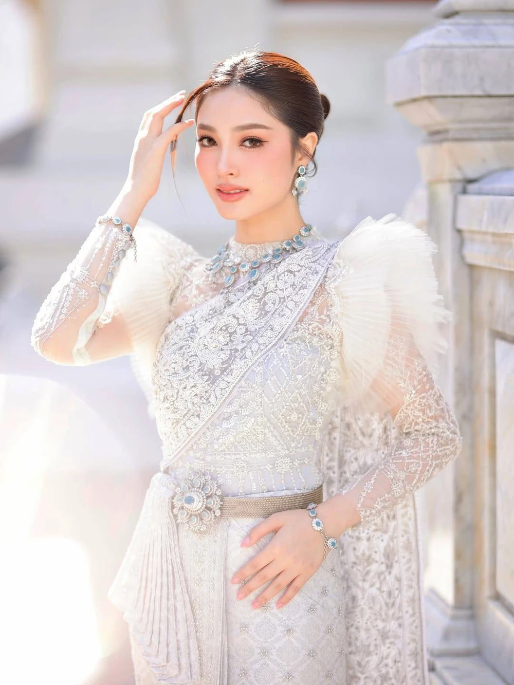 Nhan sắc 11 Hoa hậu, Á hậu cầm biển hiệu dẫn đầu các đoàn thể thao tại Lễ khai mạc SEA Games 2025 - Ảnh 12.