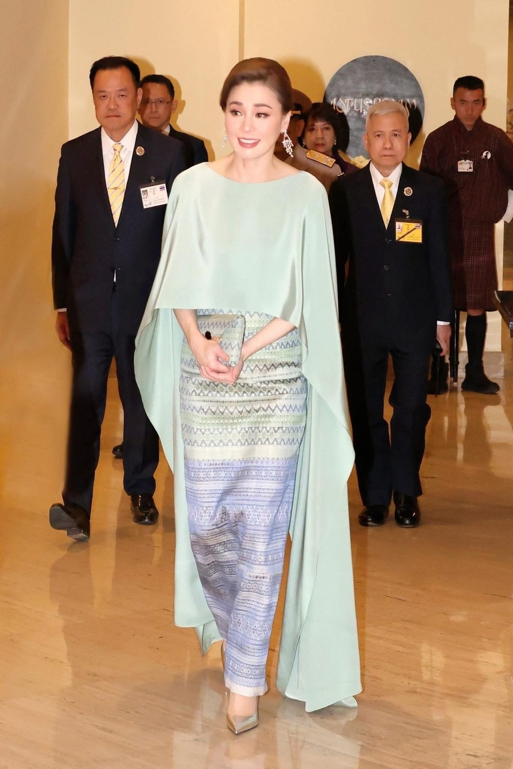 Hoàng hậu Thái Lan tham gia tranh tài tại SEA Games 2025 - Ảnh 4.