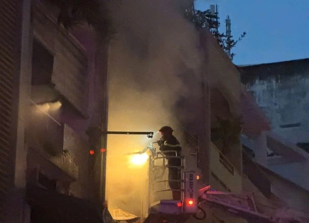 Cháy quán ăn tại Thành phố Hồ Chí Minh, 4 người tử vong - Ảnh 2. Cháy quán ăn tại Thành phố Hồ Chí Minh, 4 người tử vong - Ảnh 2.