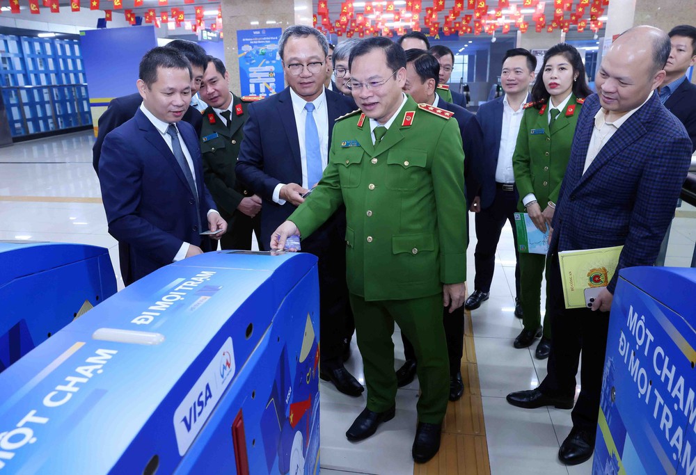 Hà Nội áp dụng hệ thống kiểm soát vé tự động ứng dụng giải pháp sinh trắc học trên tuyến đường sắt đô thị 2A Cát Linh – Hà Đông - Ảnh 6.