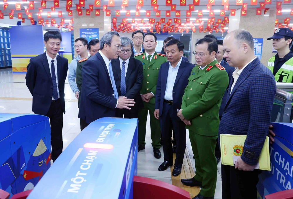 Hà Nội áp dụng hệ thống kiểm soát vé tự động ứng dụng giải pháp sinh trắc học trên tuyến đường sắt đô thị 2A Cát Linh – Hà Đông - Ảnh 4.