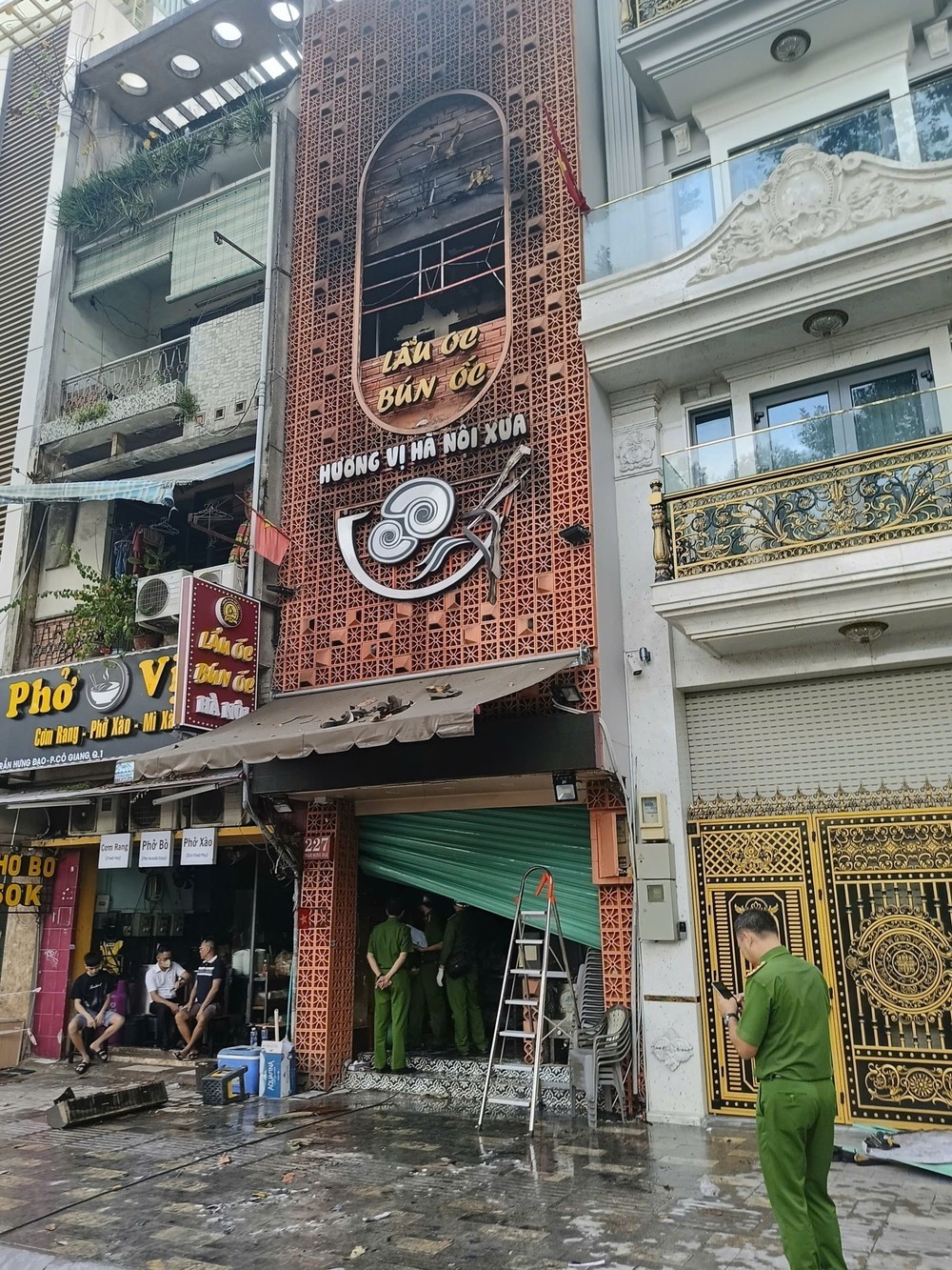 Công an Thành phố Hồ Chí Minh thông tin về vụ cháy tại quán ăn làm 4 người tử vong - Ảnh 1.