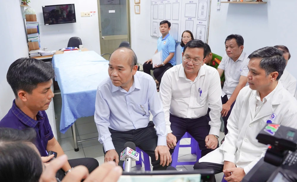 Thành phố Hồ Chí Minh: Tích cực điều trị nạn nhân trong vụ cháy quán ăn làm 6 người thương vong - Ảnh 1.