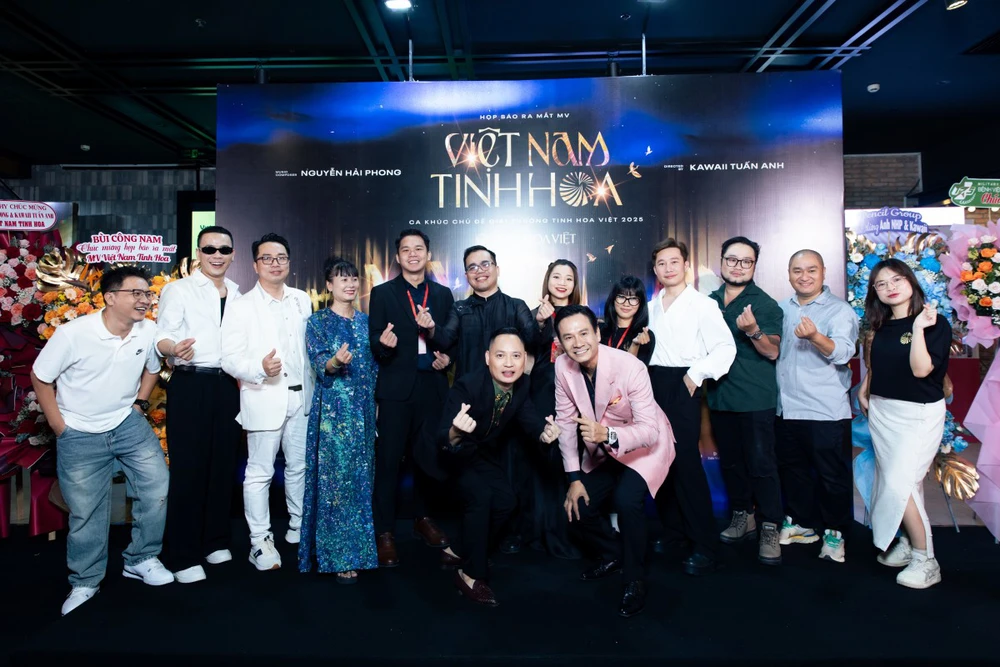 MV “Việt Nam tinh hoa” - Lời tuyên ngôn hội tụ và đoàn kết sức mạnh sáng tạo Việt Nam - Ảnh 1. MV “Việt Nam tinh hoa” - Lời tuyên ngôn hội tụ và đoàn kết sức mạnh sáng tạo Việt Nam - Ảnh 1.