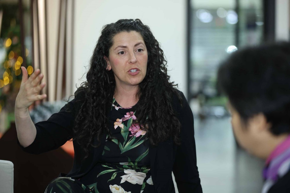 Chủ nhân Giải thưởng VinFuture 2025 đối thoại cùng học sinh, sinh viên Hà Nội - Ảnh 5.