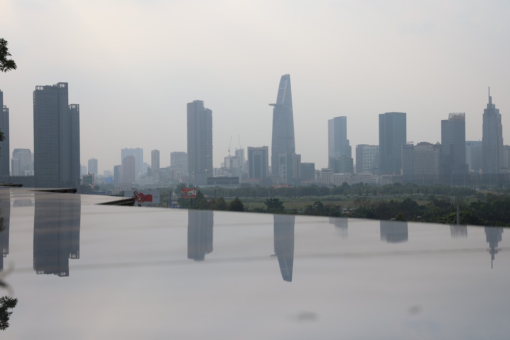 Thành phố Hồ Chí Minh: Giao thông đường bộ gây ô nhiễm, bụi mịn vượt chuẩn nhiều lần - Ảnh 2. Thành phố Hồ Chí Minh: Giao thông đường bộ gây ô nhiễm, bụi mịn vượt chuẩn nhiều lần - Ảnh 2.