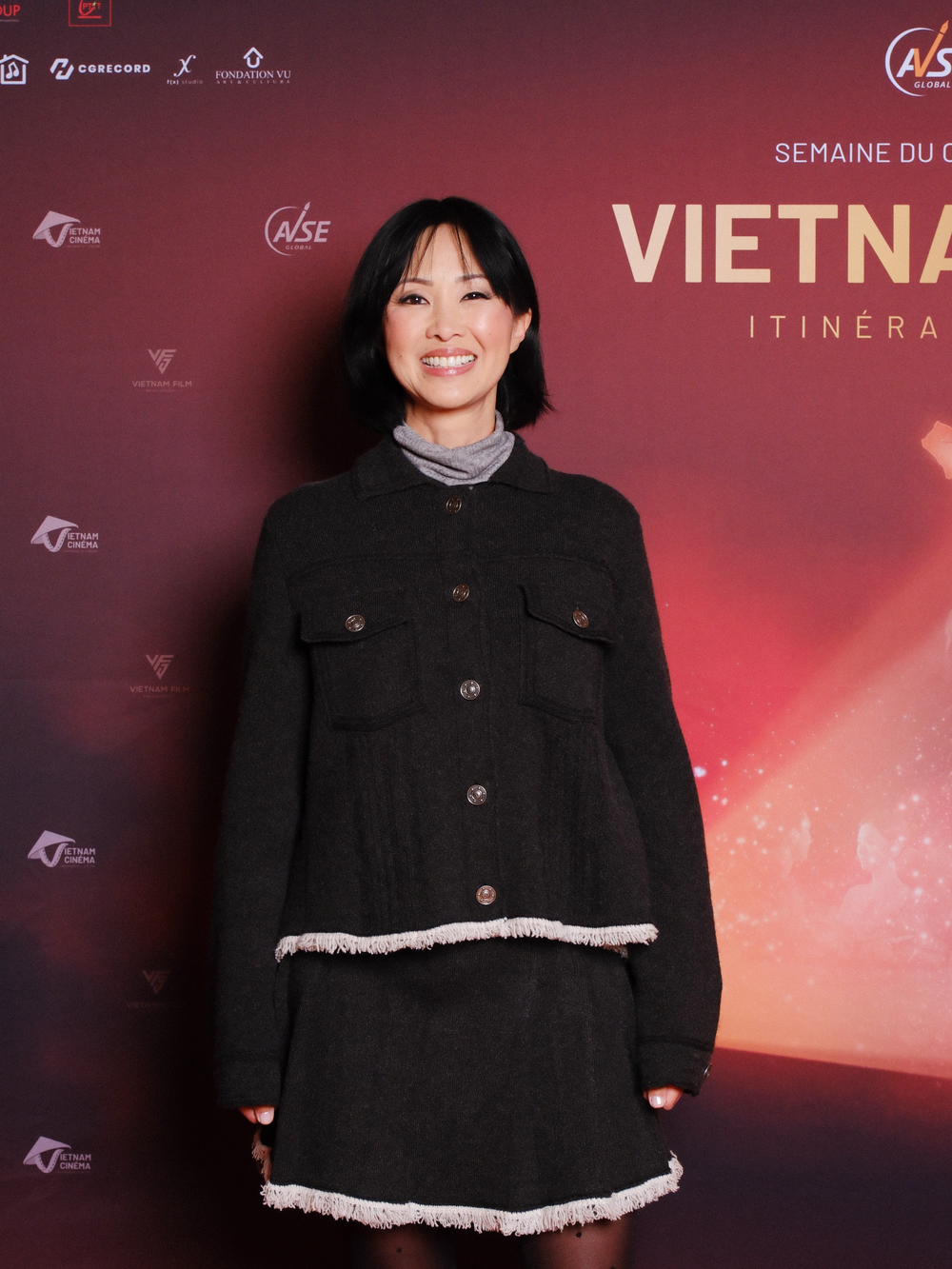 Dàn sao hội tụ trên thảm đỏ Tuần lễ Điện ảnh Việt Nam – Hành trình ánh sáng - Ảnh 1. Dàn sao hội tụ trên thảm đỏ Tuần lễ Điện ảnh Việt Nam – Hành trình ánh sáng - Ảnh 1.