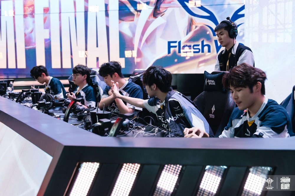 AIC 2025: Lội ngược dòng cảm xúc trước đại diện RPL, Flash Wolves tiến vào chung kết tổng - Ảnh 4. AIC 2025: Lội ngược dòng cảm xúc trước đại diện RPL, Flash Wolves tiến vào chung kết tổng - Ảnh 4.