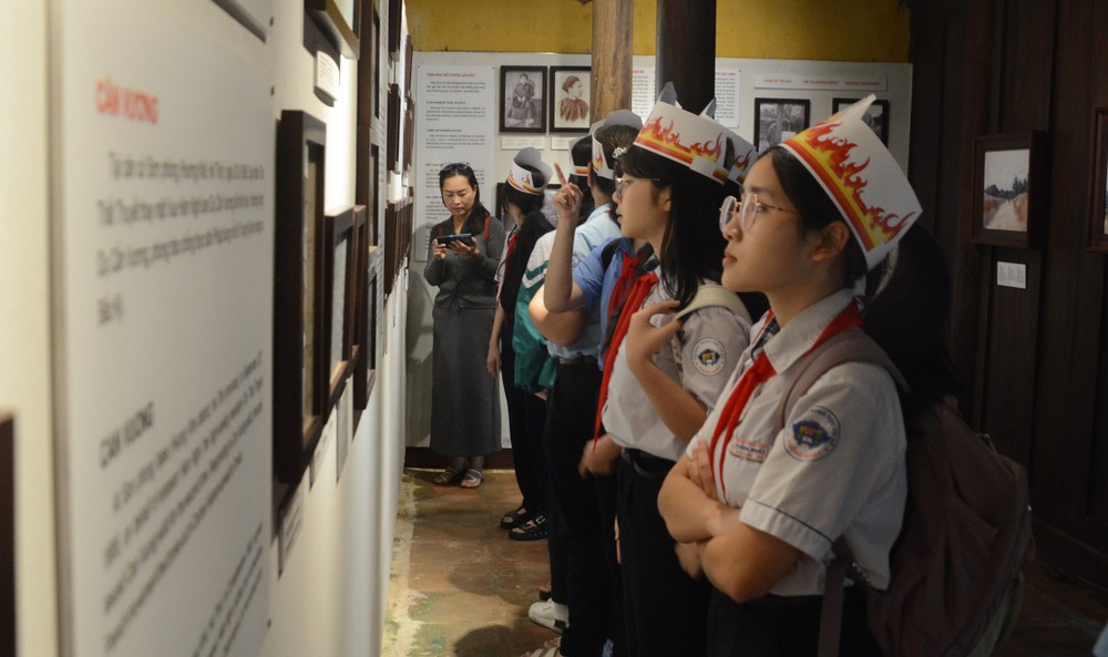 Giáo dục lòng yêu nước qua hình ảnh vua Hàm Nghi - Ảnh 4. Giáo dục lòng yêu nước qua hình ảnh vua Hàm Nghi - Ảnh 4.