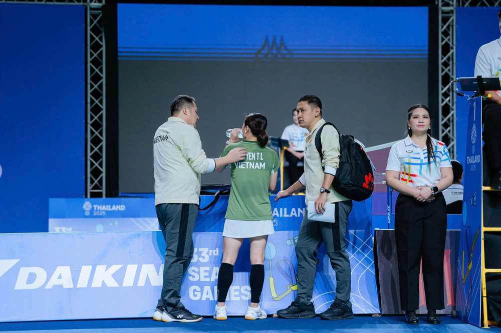 SEA Games 2025: Hot girl cầu lông Việt Nam phàn nàn trọng tài sau trận thắng VĐV Malaysia - Ảnh 3. SEA Games 2025: Hot girl cầu lông Việt Nam phàn nàn trọng tài sau trận thắng VĐV Malaysia - Ảnh 3.