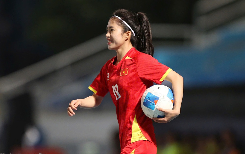 Thất bại 0-1 đáng tiếc, đội tuyển nữ Việt Nam mất vị trí dẫn đầu - Ảnh 1. Thất bại 0-1 đáng tiếc, đội tuyển nữ Việt Nam mất vị trí dẫn đầu - Ảnh 1.