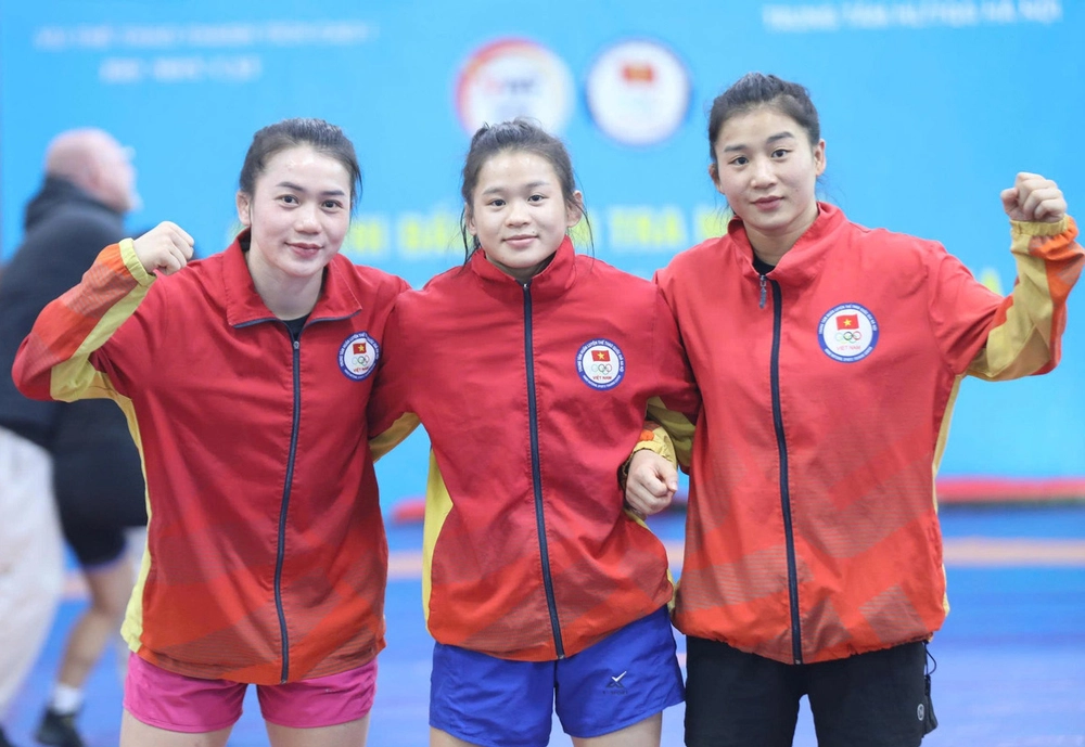 3 chị em ruột cùng khoác áo đội tuyền Việt Nam dự SEA Games - Ảnh 1. 3 chị em ruột cùng khoác áo đội tuyền Việt Nam dự SEA Games - Ảnh 1.