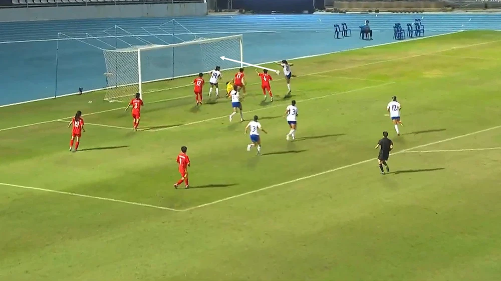 Thất bại 0-1 đáng tiếc, đội tuyển nữ Việt Nam mất vị trí dẫn đầu - Ảnh 3. Thất bại 0-1 đáng tiếc, đội tuyển nữ Việt Nam mất vị trí dẫn đầu - Ảnh 3.