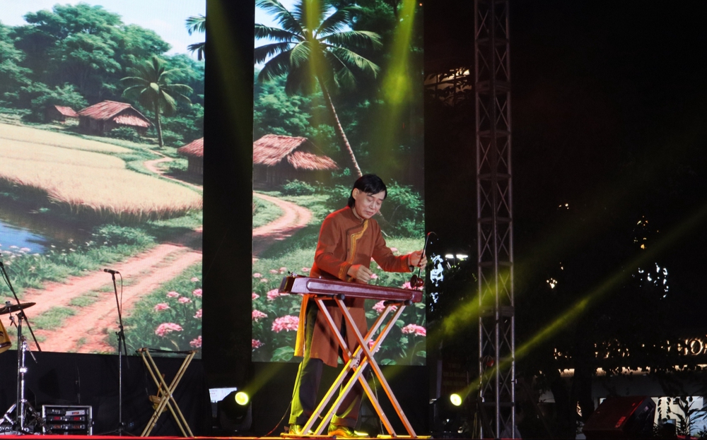 &quot;Thanh âm Đất Việt&quot;: Sức sống trường tồn của đàn bầu trong dòng chảy văn hóa dân tộc - Ảnh 1.