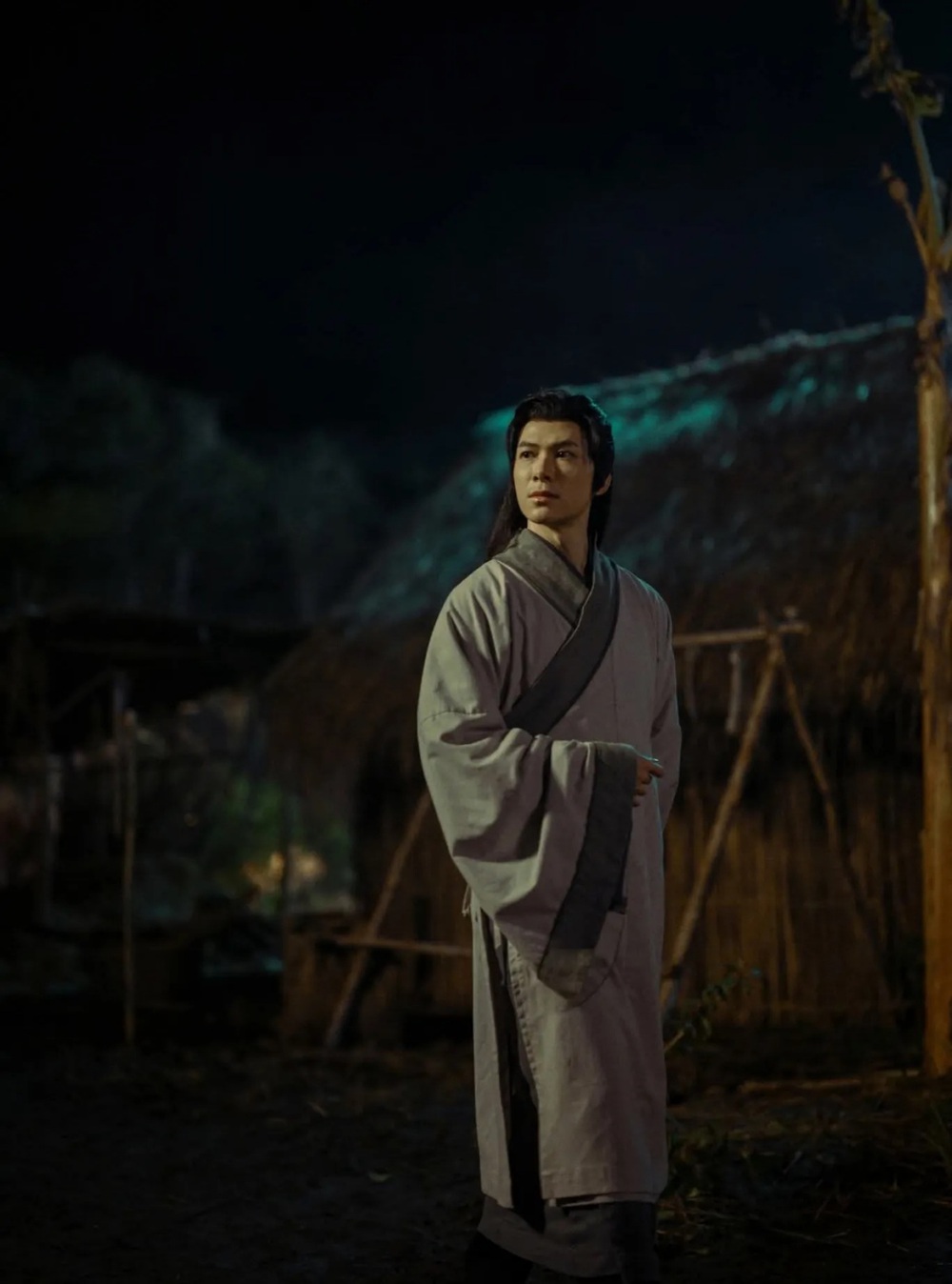 Anh Tú Atus bước vào giai đoạn “chín” nhất của sự nghiệp với “Hoàng tử quỷ” - Ảnh 3. Anh Tú Atus bước vào giai đoạn “chín” nhất của sự nghiệp với “Hoàng tử quỷ” - Ảnh 3.