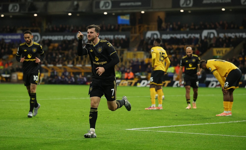 MU tăng 6 bậc trên bảng xếp hạng Ngoại hạng Anh sau trận thắng 4-1 - Ảnh 1.