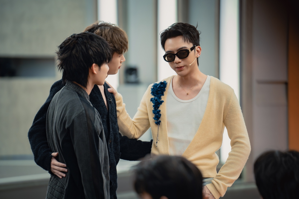 “Tân binh toàn năng” tập 10: SOOBIN ngỡ ngàng khi 2 học trò phải dừng chânn - Ảnh 4. “Tân binh toàn năng” tập 10: SOOBIN ngỡ ngàng khi 2 học trò phải dừng chânn - Ảnh 4.