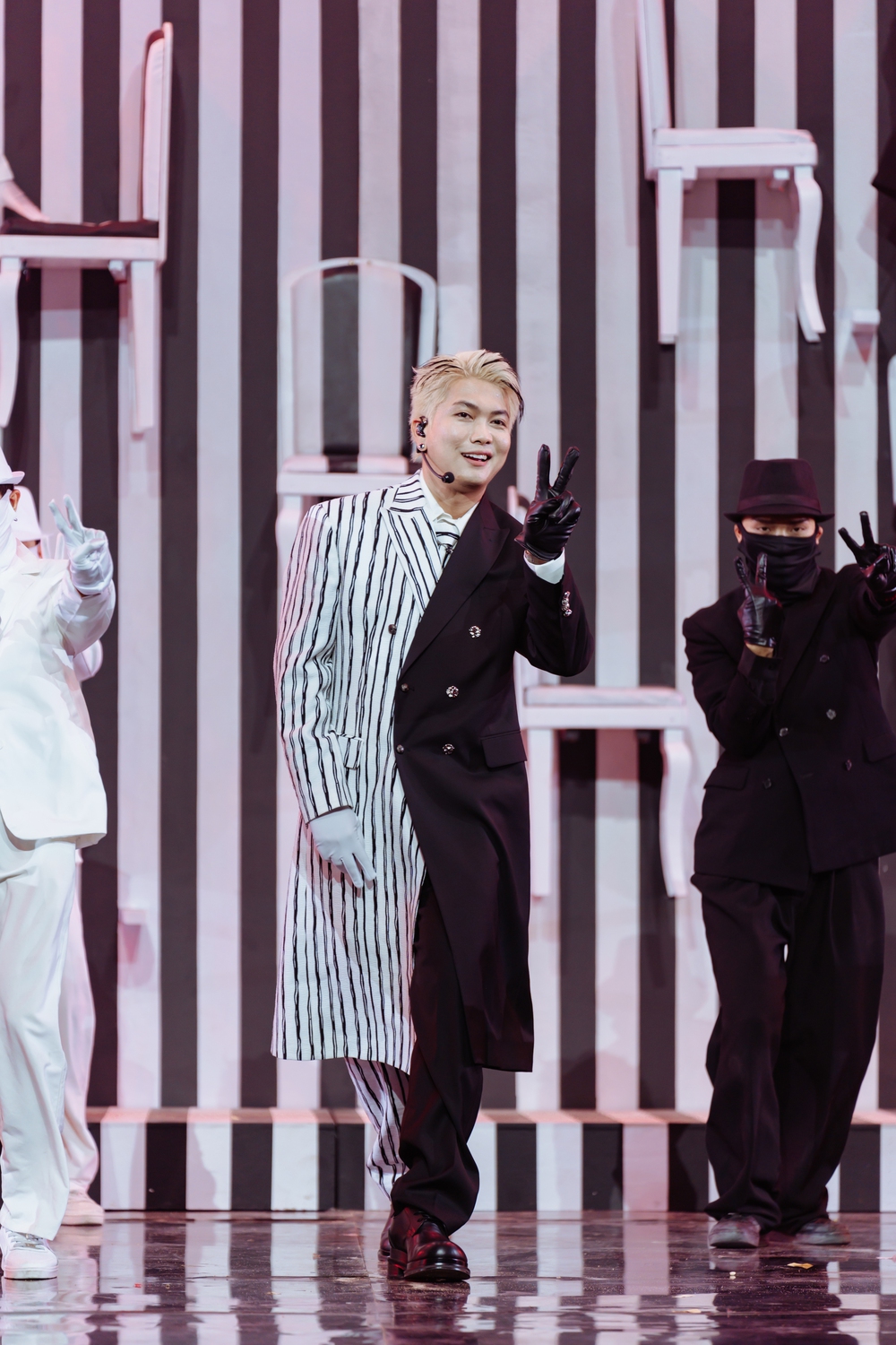 “Tân binh toàn năng” tập 10: SOOBIN ngỡ ngàng khi 2 học trò phải dừng chân - Ảnh 3. “Tân binh toàn năng” tập 10: SOOBIN ngỡ ngàng khi 2 học trò phải dừng chân - Ảnh 3.