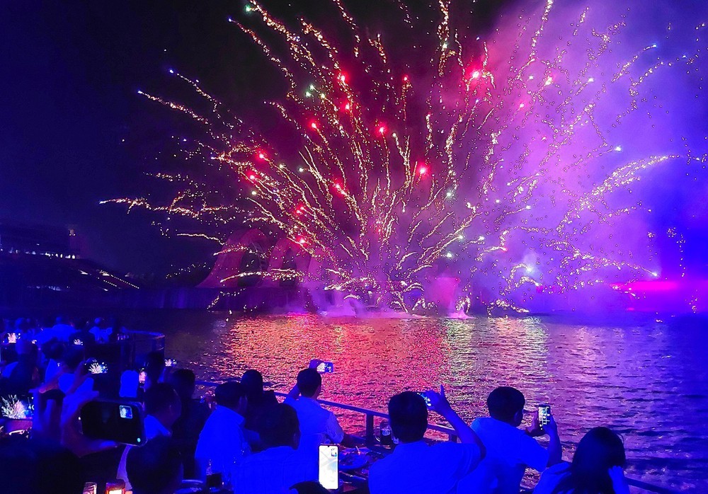 Du lịch tăng trưởng mạnh, Việt Nam đón hơn 19 triệu lượt khách quốc tế - Ảnh 1. Du lịch tăng trưởng mạnh, Việt Nam đón hơn 19 triệu lượt khách quốc tế - Ảnh 1.