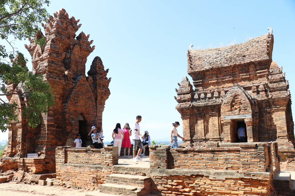 Đưa di sản văn hóa Chăm trở thành sản phẩm du lịch đặc trưng - Ảnh 5.