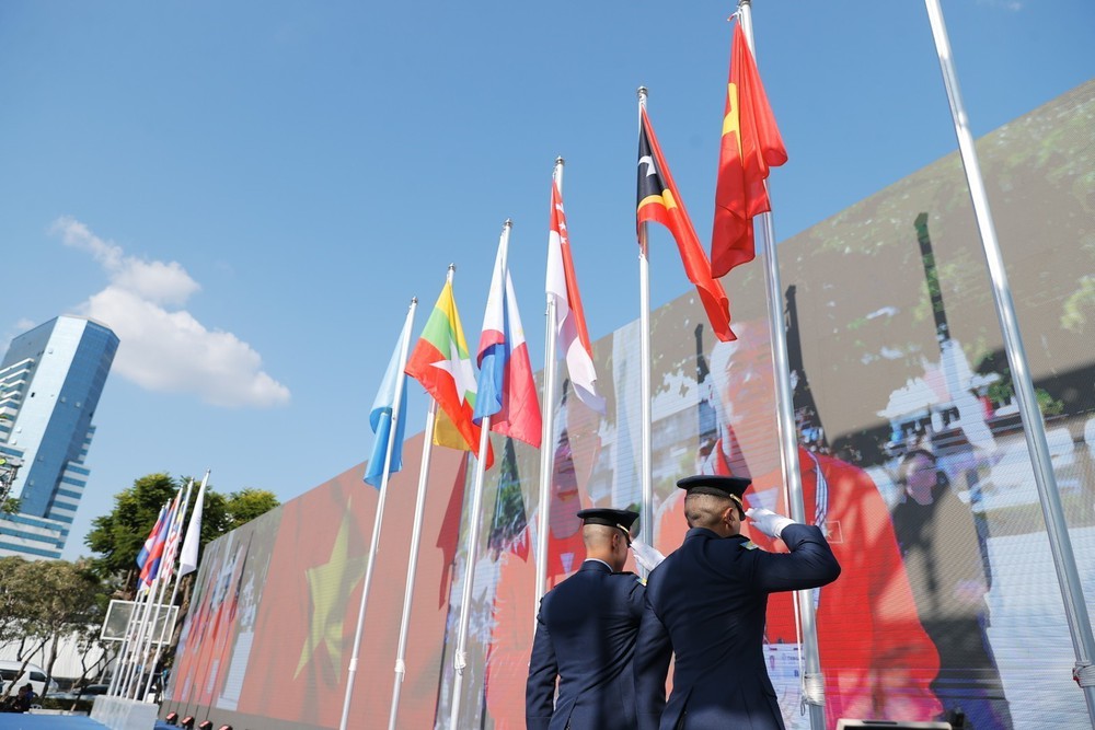 Lễ thượng cờ Đoàn Thể thao Việt Nam: Tiếp lửa tinh thần cho các tuyển thủ tỏa sáng - Ảnh 1. Lễ thượng cờ Đoàn Thể thao Việt Nam: Tiếp lửa tinh thần cho các tuyển thủ tỏa sáng - Ảnh 1.