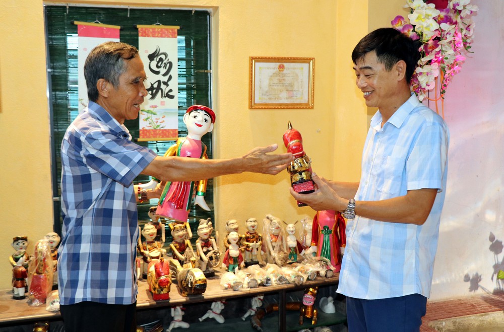 Giữ nghệ thuật múa rối nước giữa nhịp sống hiện đại - Ảnh 5.