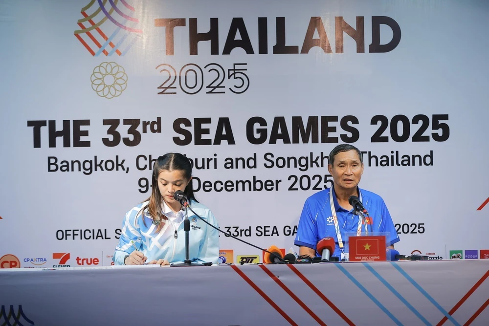 HLV Mai Đức Chung nhận trách nhiệm, không trách trọng tài khi thua Philippines - Ảnh 1.