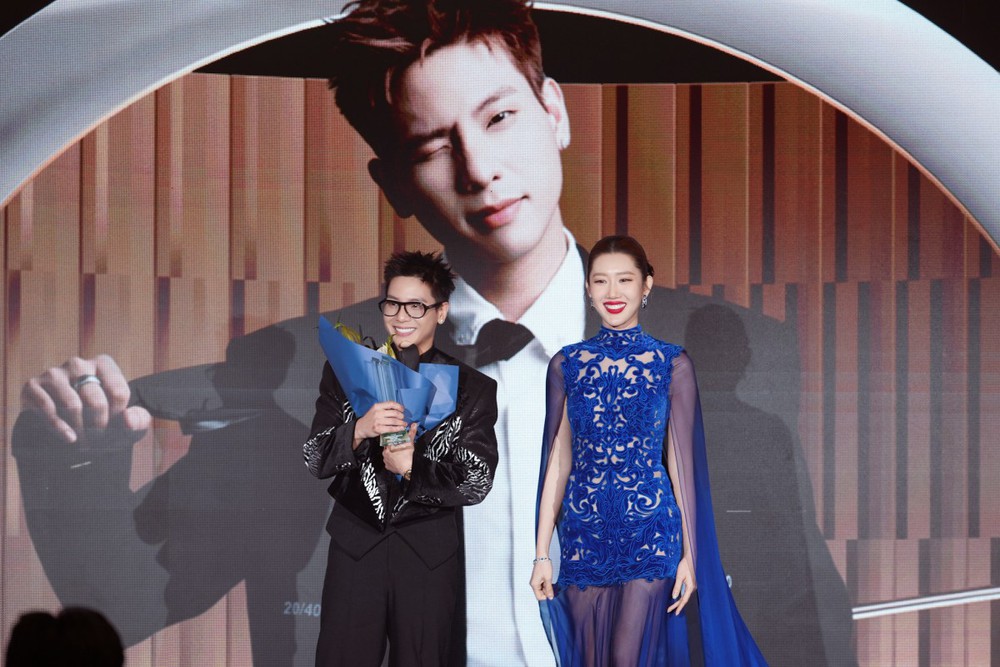 Quân A.P toả sáng tại Male Icon Awards 2025 với loạt thành tựu ấn tượng - Ảnh 2. Quân A.P toả sáng tại Male Icon Awards 2025 với loạt thành tựu ấn tượng - Ảnh 2.