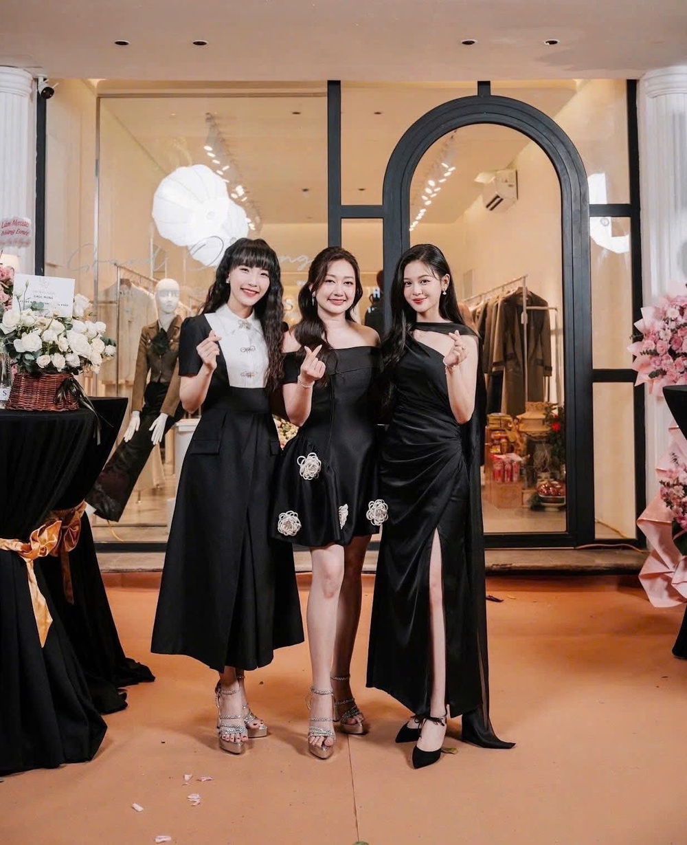 Đưa ứng dụng công nghệ vào thời trang Việt Nam - Ảnh 3. Đưa ứng dụng công nghệ vào thời trang Việt Nam - Ảnh 3.