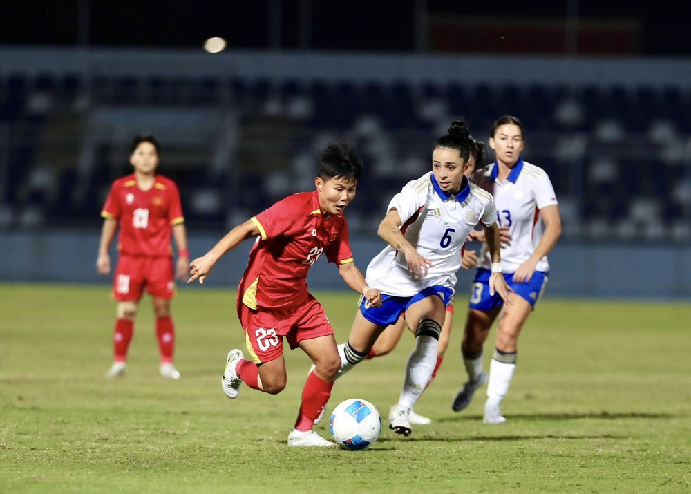 Đội tuyển nữ Việt Nam lùi một bước để tiến ba bước - Ảnh 3. Đội tuyển nữ Việt Nam lùi một bước để tiến ba bước - Ảnh 3.