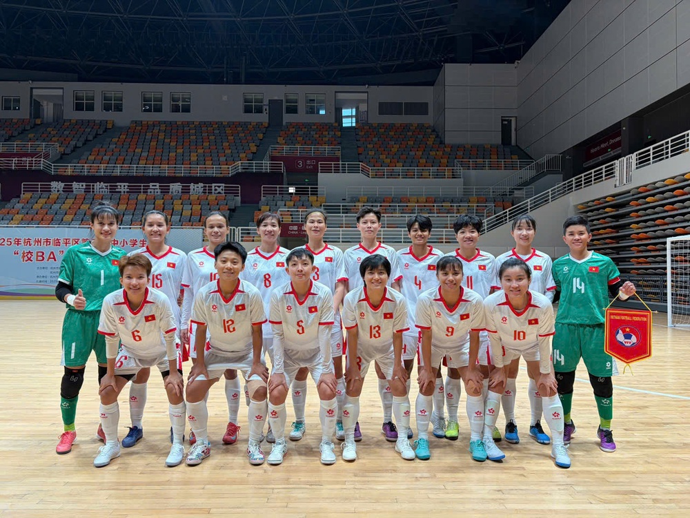 Futsal nữ Việt Nam công bố danh sách dự SEA Games 2025, cạnh tranh HCV với Thái Lan - Ảnh 1. Futsal nữ Việt Nam công bố danh sách dự SEA Games 2025, cạnh tranh HCV với Thái Lan - Ảnh 1.