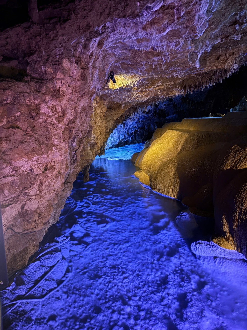 Động Gyokusendo - Kỳ quan thạch nhũ tráng lệ ở Okinawa (Nhật Bản) - Ảnh 5. Động Gyokusendo - Kỳ quan thạch nhũ tráng lệ ở Okinawa (Nhật Bản) - Ảnh 5.