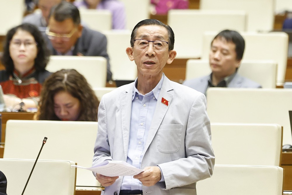 Bên lề Kỳ họp thứ 10, Quốc hội khoá XV: Kỳ họp đặc biệt, tạo nền tảng pháp lý cho đất nước tiến vào kỷ nguyên mới - Ảnh 1. Bên lề Kỳ họp thứ 10, Quốc hội khoá XV: Kỳ họp đặc biệt, tạo nền tảng pháp lý cho đất nước tiến vào kỷ nguyên mới - Ảnh 1.